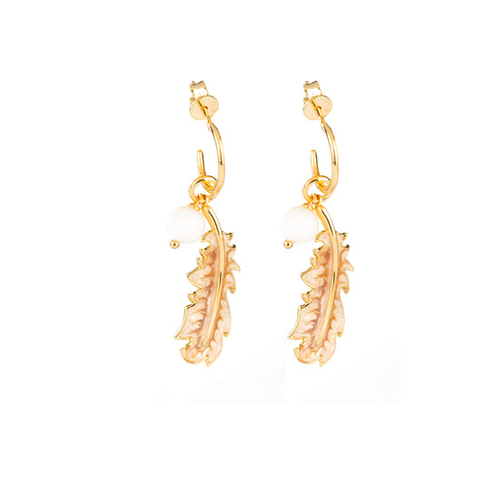 Boucles D'oreilles En Nacre Plaquée Or 18 Carats Plume